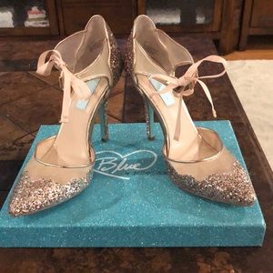 Betsey Johnson Stela Champagne glitter pumps
